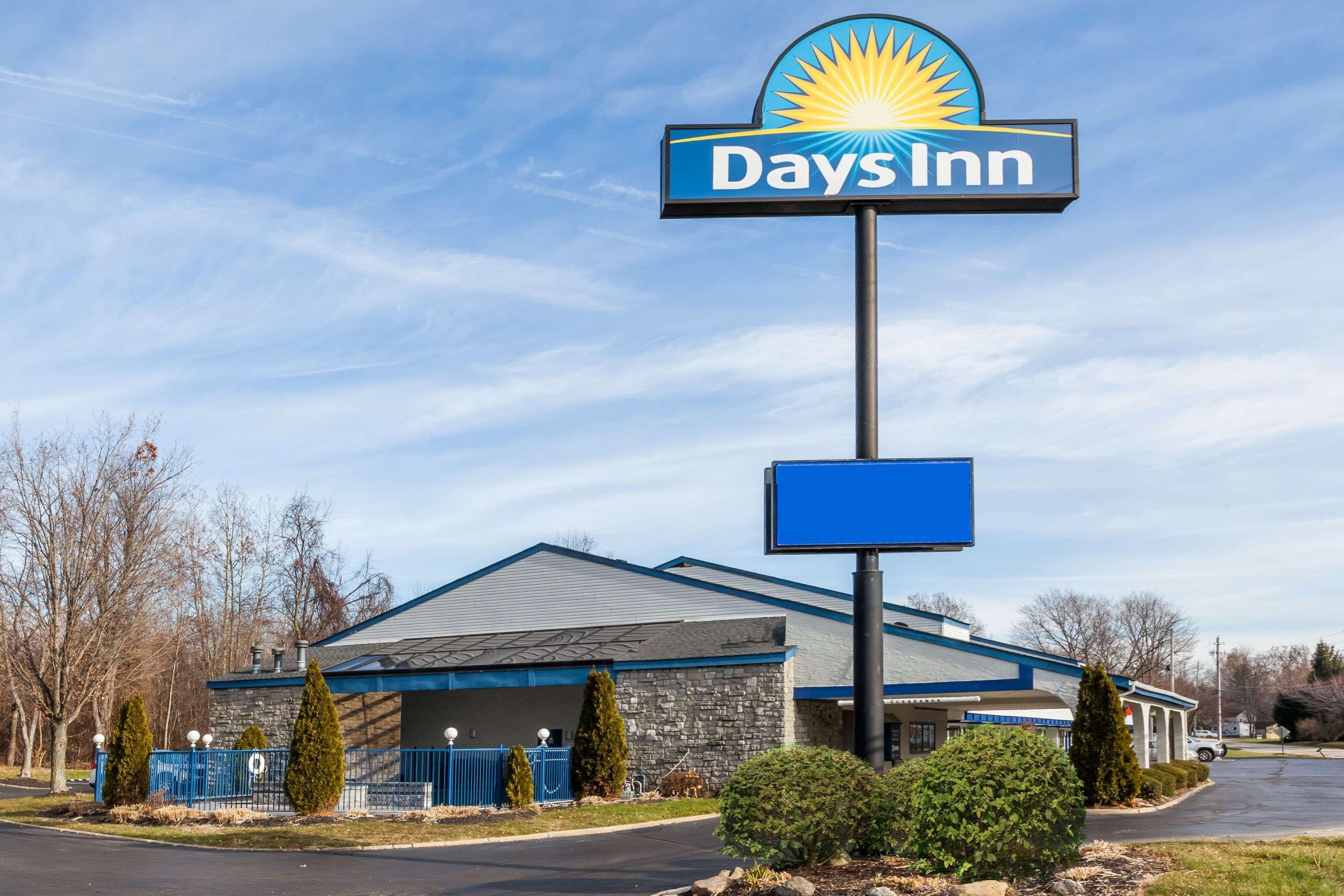 Days Inn By Wyndham Kent - Akron Esterno foto