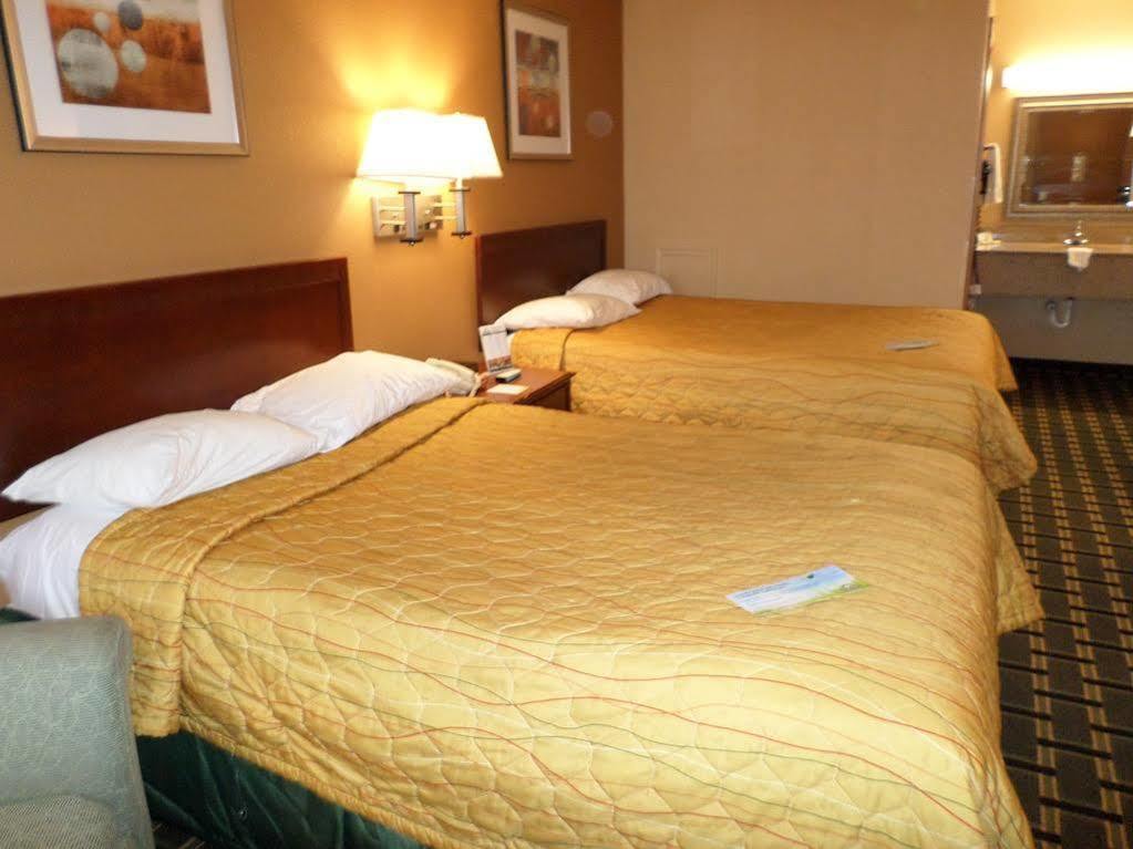 Days Inn By Wyndham Kent - Akron Esterno foto