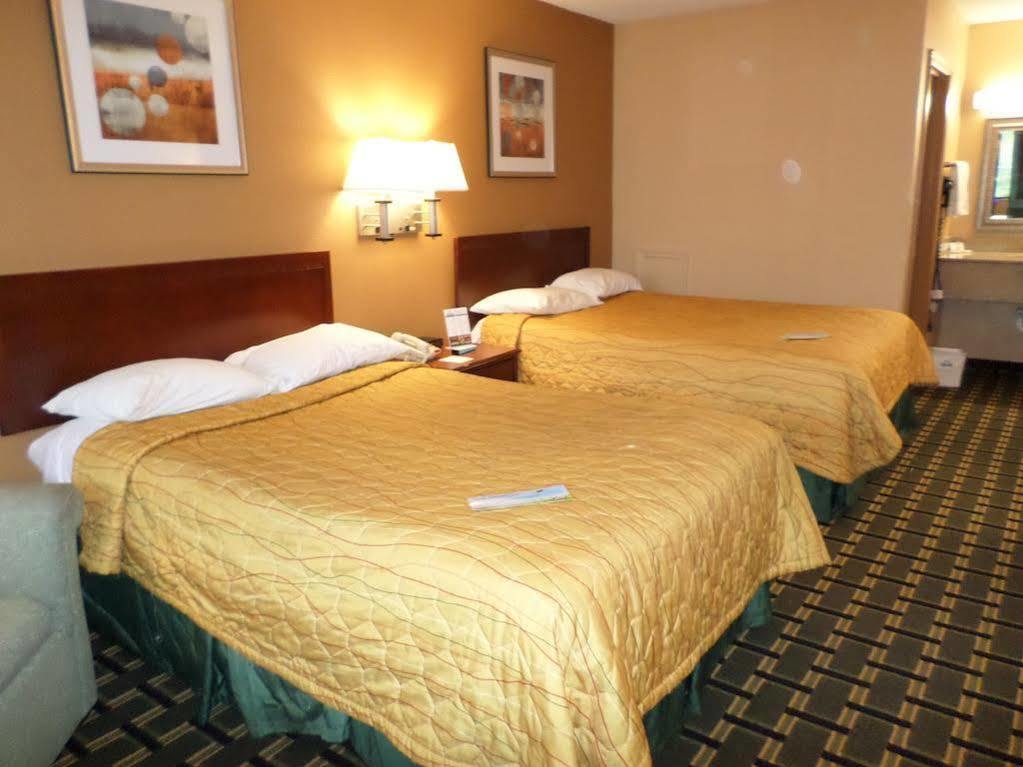 Days Inn By Wyndham Kent - Akron Esterno foto