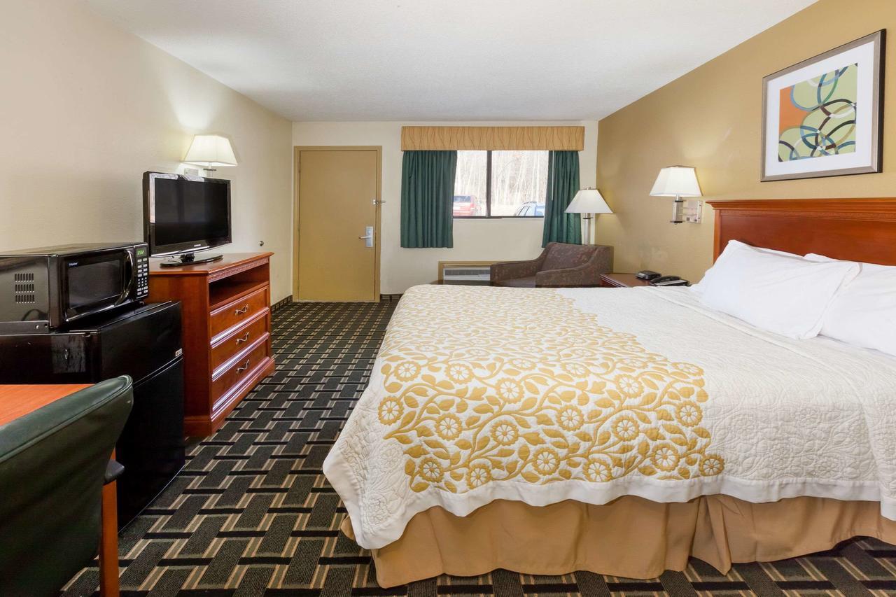 Days Inn By Wyndham Kent - Akron Esterno foto